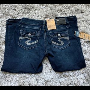 NWT! Silver Jeans Suki Crop jeans